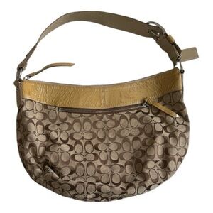 Coach Vintage Signature Hobo Bag ✨